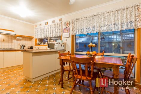 Property photo of 2/9-11 Tania Court Pakenham VIC 3810