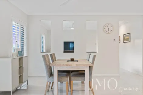 Property photo of 18 Summerlea Crescent Ormeau QLD 4208