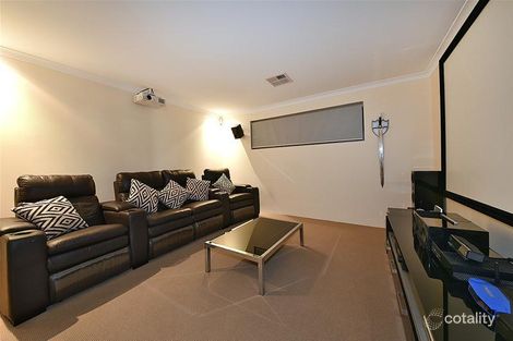 Property photo of 8 Seafarer Way Jindalee WA 6036
