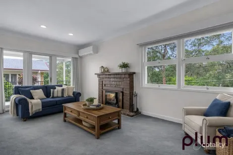 Property photo of 21 Iona Terrace Taringa QLD 4068