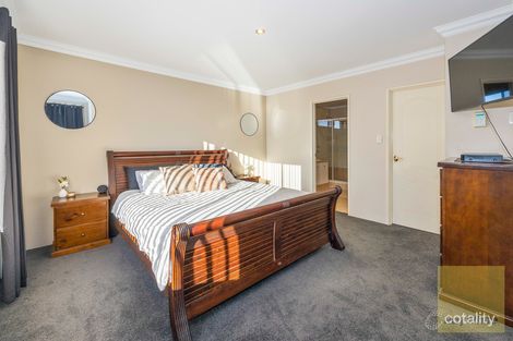 Property photo of 32 Bantry Bend Mindarie WA 6030