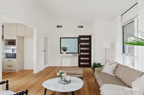 Property photo of 92 Lachlan Street Macquarie ACT 2614