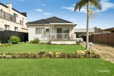 Property photo of 21 Narelle Crescent Greenacre NSW 2190