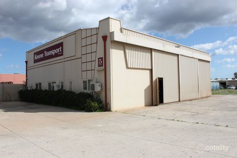 5 Elmsfield Rd, Midvale, WA 6056