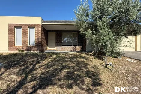 Property photo of 42 Starling Avenue Tarneit VIC 3029