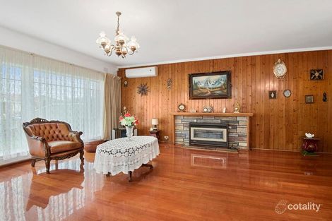 Property photo of 37 Oberon Avenue St Albans VIC 3021