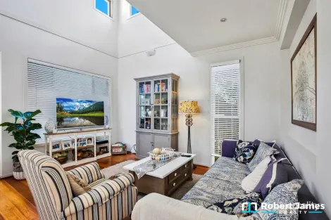 Property photo of 8/2 Lake Weyba Drive Noosaville QLD 4566