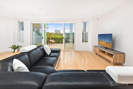 Property photo of 15 Jacaranda Drive Cabarita NSW 2137