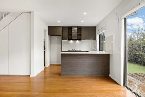 Property photo of 4/8 Packard Street Keilor Downs VIC 3038