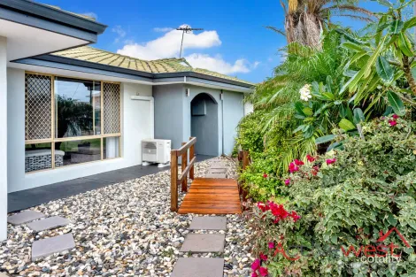 Property photo of 4 Marsh Place Mount Tarcoola WA 6530