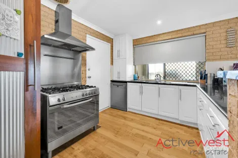 Property photo of 4 Marsh Place Mount Tarcoola WA 6530