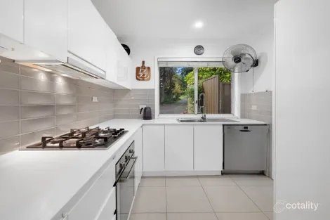 2/33 Georgiana Cres, Ambarvale, NSW 2560