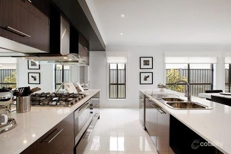 Property photo of 25 Paramount Rise Wollert VIC 3750