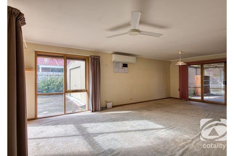Property photo of 7 Hedley Place Hampton Park VIC 3976