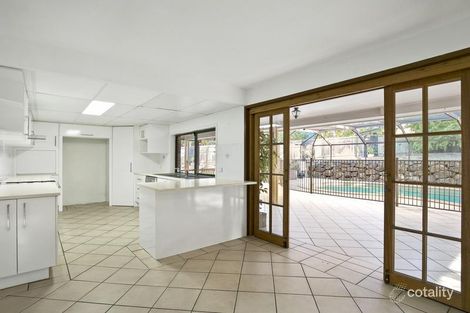 Property photo of 16 Barradine Crescent Helensvale QLD 4212