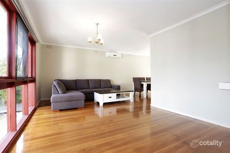 Property photo of 1 Lanark Court Glen Waverley VIC 3150