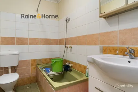 Property photo of 18 Bencubbin Street Sadleir NSW 2168