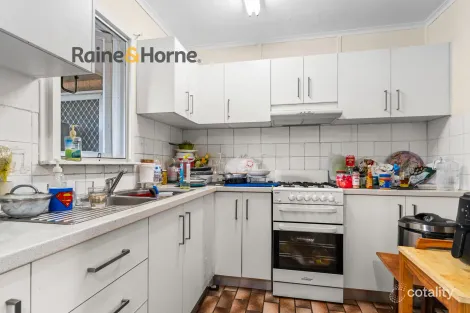 Property photo of 18 Bencubbin Street Sadleir NSW 2168