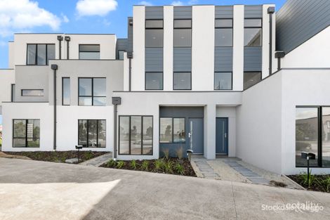 Property photo of 3/3 Park Orchard Drive Pakenham VIC 3810