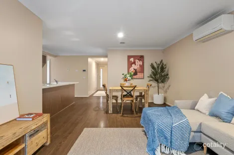 Property photo of 32 Scotchmer Crescent Mernda VIC 3754