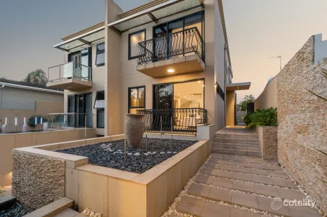 Property photo of 41A Peak Avenue Main Beach QLD 4217