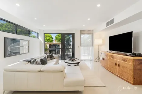 Property photo of 41A Peak Avenue Main Beach QLD 4217