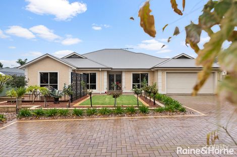 Property photo of 2 Nevarc Mews Hallett Cove SA 5158