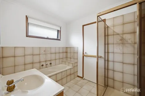 Property photo of 28 Phelan Drive Cranbourne North VIC 3977
