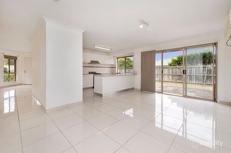 Property photo of 1/27 Sugarwood Street Bellbowrie QLD 4070