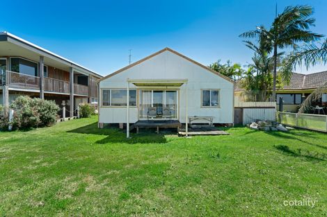 Property photo of 38 Hay Avenue Shoalhaven Heads NSW 2535