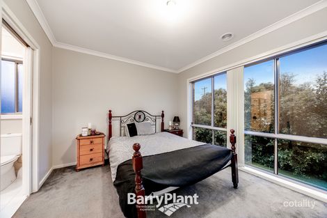 Property photo of 1 Green Orchid Circuit Pakenham VIC 3810