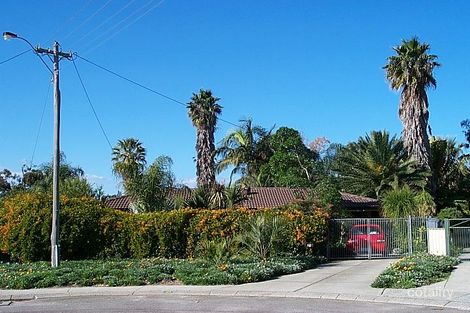 21 Baker Ct, Langford, WA 6147