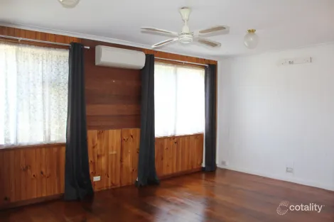 Property photo of 10 McLachlan Street Sale VIC 3850