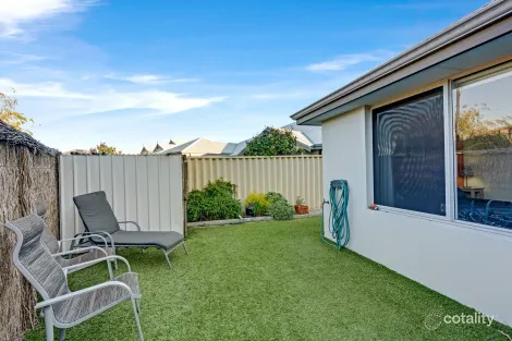 Property photo of 21 McKenzie Crescent Dalyellup WA 6230