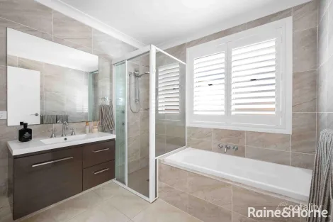 Property photo of 9/9 Harbour Boulevard Bomaderry NSW 2541