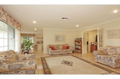 Property photo of 13 Halstead Place Bomaderry NSW 2541