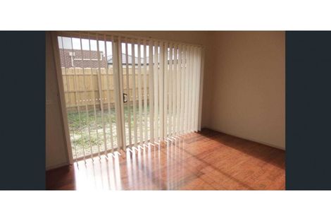 Property photo of 2/5 Aylesbury Court Hampton Park VIC 3976