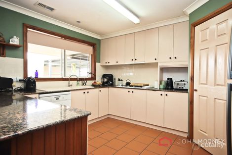 Property photo of 3 Kaldari Crescent Glenfield Park NSW 2650
