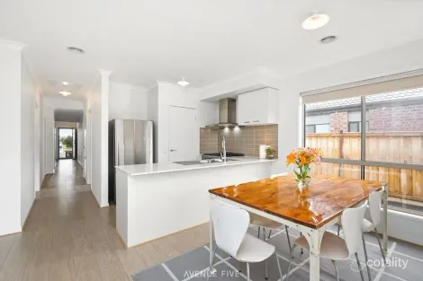 Property photo of 22 Silver Wattle Road Mount Duneed VIC 3217