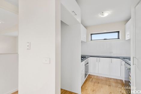 Property photo of 2/2A Lynch Road Brooklyn VIC 3012