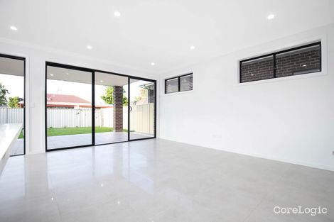 Property photo of 16A Anzac Mews Wattle Grove NSW 2173