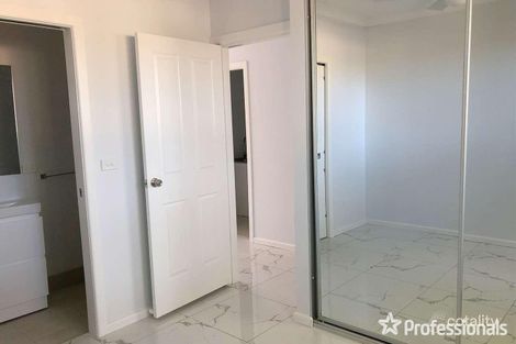 Property photo of 14 Sampson Crescent Bomaderry NSW 2541