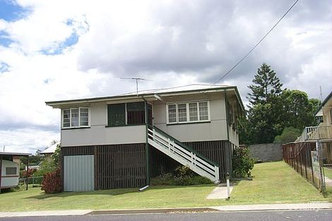 25 Ipswich St, Riverview, QLD 4303