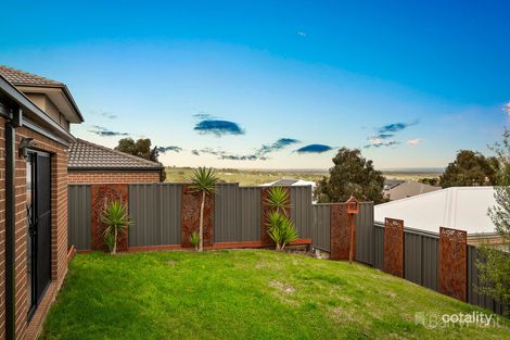 Property photo of 15 Tahoe Circuit Pakenham VIC 3810