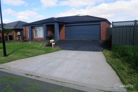 Property photo of 3 Yalding Place Deer Park VIC 3023