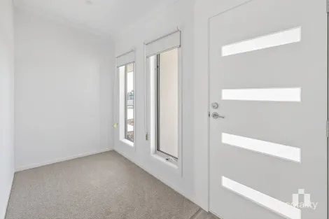 Property photo of 9 Duffy Avenue Doreen VIC 3754