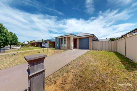 Property photo of 8 Torvean Avenue Dubbo NSW 2830