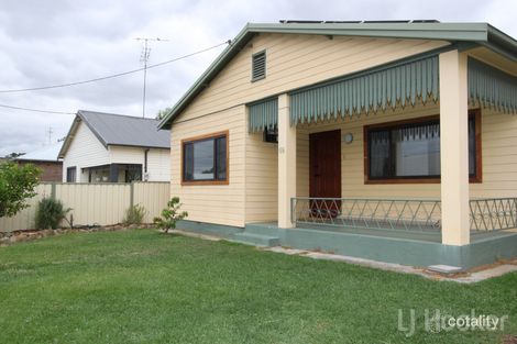 Property photo of 69 Stornaway Road Queanbeyan NSW 2620