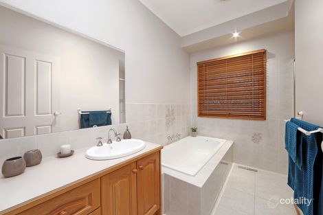 Property photo of 5 Andrew Court Rowville VIC 3178