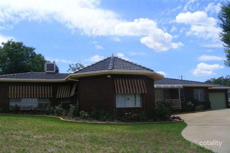 9a Taronga Dr, Cowra, NSW 2794